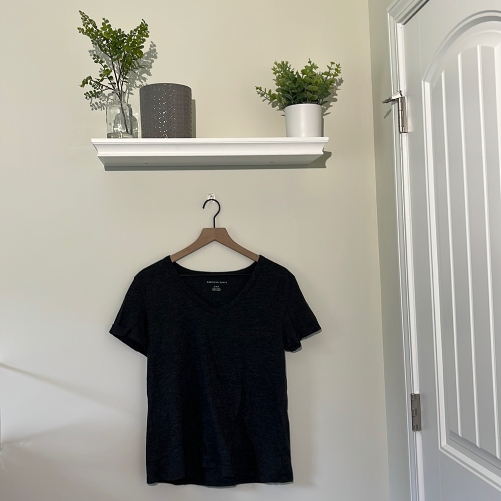 4 for 25 🌻American Eagle short sleeve grey tee